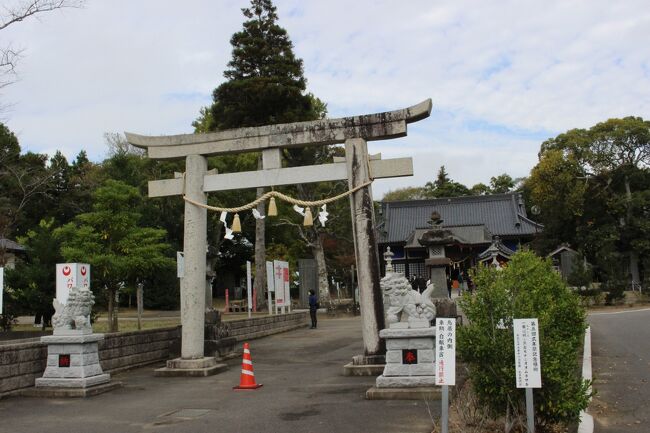 前回の千葉県パワースポット巡り①で、玉前神社とともに<br />行ってみたかった“白子神社”<br />ネットである旅行記事を読んだ際に、千葉県で恋愛運が上がる<br />神社仏閣はココ！！という場所が、玉前神社、白子神社、<br />千葉厄除け不動尊だったのです。<br />白子神社も行ってみたいし、千葉厄除け不動尊は以前行った事が<br />あるけれど、もう一度行ってみてもいいな♪と思い、<br />ドライブがてら行ってみました。<br /><br />草刈ドライブイン⇒白子神社⇒千葉厄除け不動尊<br />⇒飯岡刑部岬展望館⇒道の駅季楽里あさひ<br />