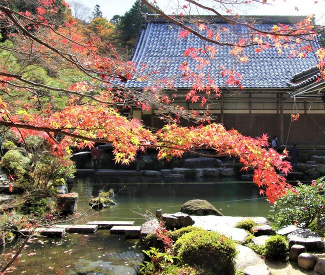 紅葉の湖東三山巡りまずは釈迦山百済寺