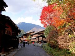 2020.11名古屋へのドライブ旅行4-妻籠宿に買い物による　紅葉がきれい