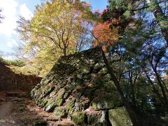 ’２０　京都・奈良・兵庫 紅葉＆100名城旅５　奈良 高取城①（土佐街道～宗泉寺～猿石～二ノ門跡～大手門跡まで）