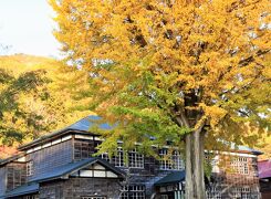 会津・裏磐梯　絶景＆紅葉の旅　(2) 喰丸小学校のイチョウと懐かしの霧幻峡&只見線