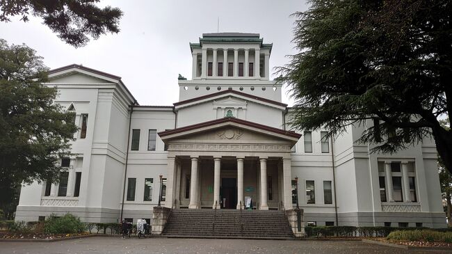 朝から降り続く冷たい雨に、冬の訪れを肌で感じる師走のある日。例によって駄弁を弄しながら、比較的近場である東急東横線沿線をぶらぶらした雑記を残す。