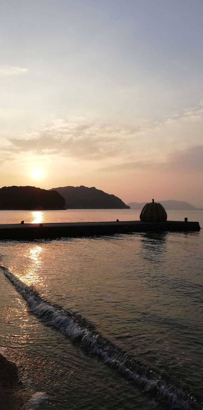 GO TO利用<br />2020年12/10(木)から12/13日(日)<br />怒涛の弾丸旅行 豊島 直島<br /><br />ひとり冬の瀬戸内国際芸術祭 2020✨<br /><br />★★ 岡山県宇野港ヘ戻り新幹線にて帰宅 ★★<br /><br />12/12(土) 三井ガーデンホテル岡山 泊<br />駅近 大浴場あり<br /> <br />・②直島編 <br /><br /><br />