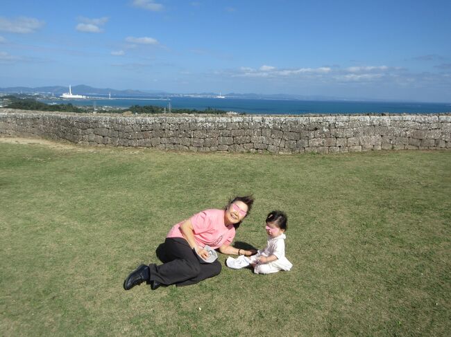 昨年12月に生まれた孫娘がまだ5ヶ月の時の5月「お袋、12月に娘を連れてブセナに行くから来ない?」と驚きのお誘い。内容は息子のお嫁さんがエステに行く時間に子守をしてほしいとのこと。孫娘とブセナの海岸を散歩できるかと思うと、勿論OKです。ホテル代も持ちますと言うことで早速テラスクラブ・アットブセナに予約をしました。<br /> コロナ禍の状況で果たして行くことはできるのか少し不安でしたが、MDの息子が言っているので大丈夫と思いました。行ってみると感染予防対策がかなり取られていて安心して旅することができました。<br /> この旅行記は印象に残った場面を繋いで作りました。