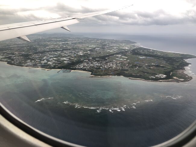 昨年12月の沖縄旅行から１年。<br /><br />あれから世の中がすっかり変わってしまって<br /><br />７月の母との八重山旅行を中止し<br />リベンジで９月に計画した息子との沖縄本島も<br />泣く泣くキャンセル。<br /><br />沖縄が恋しくて、恋しくて、恋しくて<br /><br />こんなご時世ですが<br />万全な対策をして<br />ひとりで行くことにしました<br /><br />いつも当たり前に思っていた<br />島の景色が<br />島の風が<br /><br />雨でさえも愛しい<br /><br />感動の3日間でした