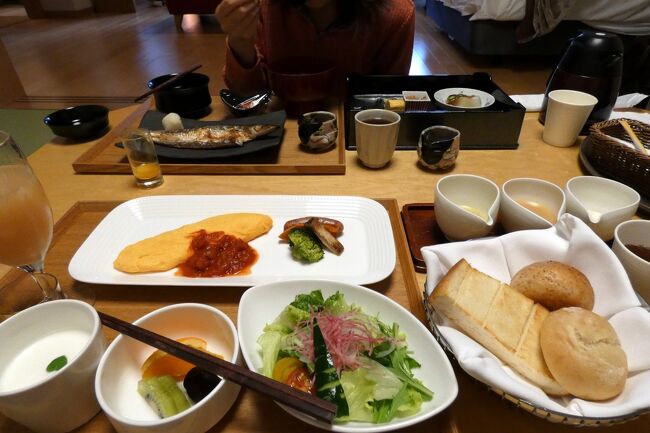 コロナ禍の影響からか東急ハーヴェストクラブVIARA箱根翡翠でもルームサービスの朝食をはじめました。<br /><br />そこで、初めて日本料理一游からのルームサービスの朝食を楽しむことにします。