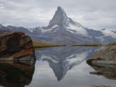 絶景が広がるアルプスの山歩きと鉄道の旅：スイス、リヒテンシュタイン旅行【３７】（2019年秋 ７日目② 静寂のマッターホルン）