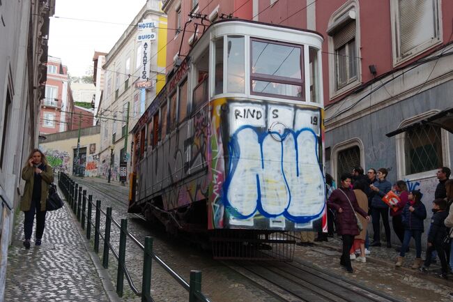 リスボンのケーブルカー グロリア線と市電１２番 そして夕暮れ散策 リスボン ポルトガル の旅行記 ブログ By ミズ旅撮る人さん フォートラベル