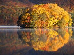 ◆錦秋の裏磐梯～有り明けの曽原湖百景