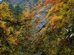 北東北紀行ー目標「紅葉の奥入瀬渓谷の散策」6日目　西目屋ー暗門の滝ー大湯温泉