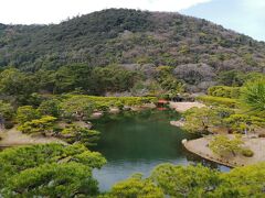 東京から関西への新しい行き方 サンライズ瀬戸で高松へ行き、うどんを食べ、庭を見て、関西へ行く