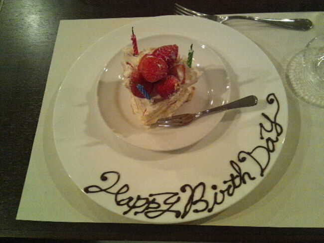 父の誕生日旅行<br /><br />ホテルの食事<br />誕生日ケーキ付き<br />