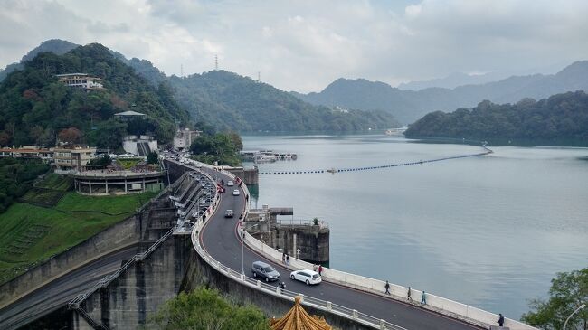 二日目は桃園を出発して<br />同じ桃園市内の巨大ダム湖の石門水庫から<br />苗栗県の客家の街、内湾を周ります。