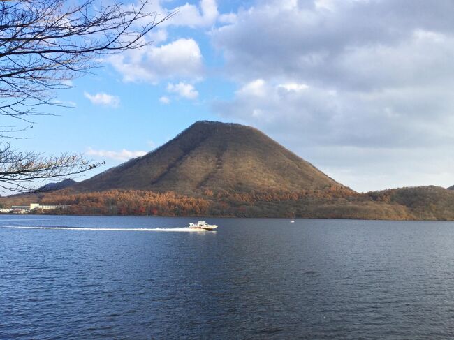 榛名富士と紅葉の榛名湖周遊道路ウォーキング