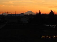 素晴らしい夕焼け富士を見ました