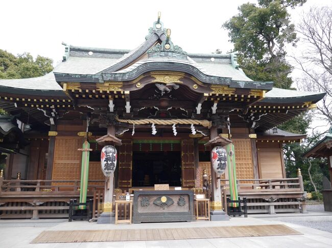 草加松並木から足立区の花畑大鷲神社まで歩きました。<br />綾瀬川に沿って歩き、足立区に入ると、桑袋ビオトープ公園があります。<br />桑袋ビオトープ公園を過ぎると、すぐ花畑大鷲神社。<br />大鷲神社から毛長川沿いを歩き、谷塚駅へ。<br />２０１９年１０月にこの辺りを歩いた時は、まだ姿を見ることができなかった文教大学の建物が堂々とそびえ立ち、毛長川を渡る橋も建築中です。<br /><br />草加松原松並木から元淵江公園まで歩いてみた☆桜花亭カフェ☆2019/10/30<br />https://4travel.jp/travelogue/11561265