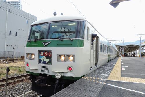 国鉄　JR185系　特急踊り子　草津 緊急発売】国鉄185系電車に乗って、谷川岳に行こう！ - クラブ