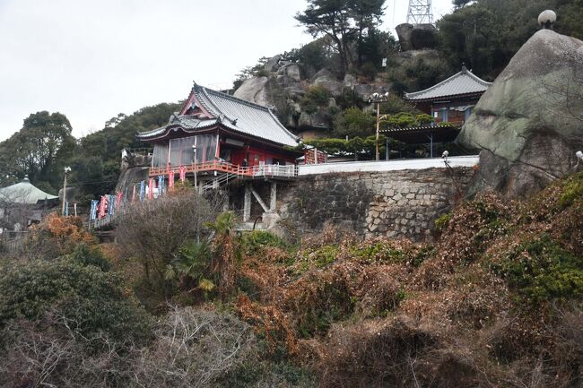 福山、尾道、大久野島、三原を二日で巡ってきました。鞆の浦に行くのに往復で三時間かかり、千光寺ロープウェイが最終便になってしまいました。ロープウェイには猫ちゃんも乗ってきました。<br /><br />