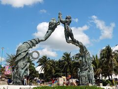 カリブ海に面した庶民的リゾート地(?)　プラヤ・デル・カルメンにてマータリ