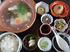 20210216-1 京都 天神さんの梅の前に、とようけ茶屋の湯豆腐膳で一杯