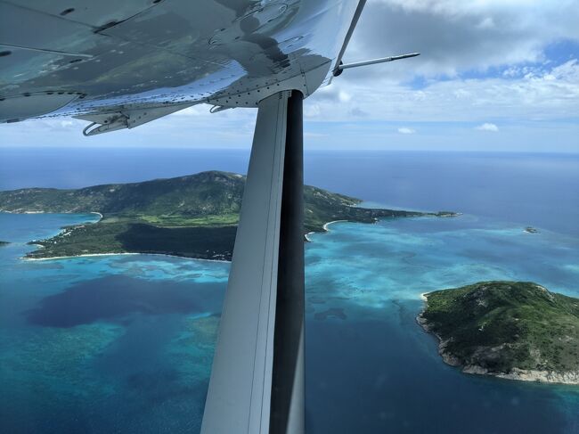 コロナ始まって以来、初の旅行になります。まさに約一年半、何処にも行かず。少し仕事も入ってなのですが、旅行と決まってから、毎日の生活が、パッと明るくなり、知らず知らず、気が落ちていた事に気づきました。<br />今回は、私の住んでいるファーノースクイーンズランド州ポートダグラスから、車で約50分の所にあるケアンズから、セスナに乗って約一時間で、グレートバリアリーフでも、最も有名なリザートアイランドリゾートに三泊四日で行って来ました。