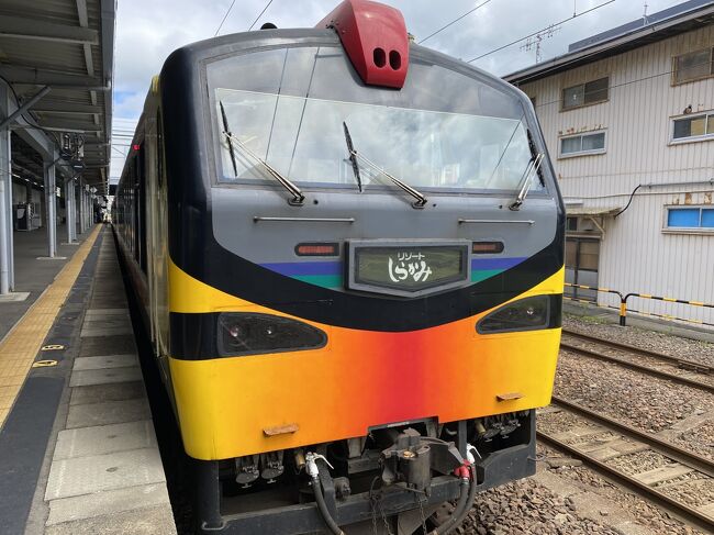 五能線、花輪線、田沢湖線と2泊3日で妻とゆるい乗り鉄です。<br />1日目<br />羽田空港(ANA401便)→秋田空港(バス)→秋田(リゾートしらかみ3号)→弘前<br />2日目<br />弘前→大館→盛岡<br />3日目<br />盛岡→大曲→秋田(バス)→秋田空港(ANA410便)→羽田空港