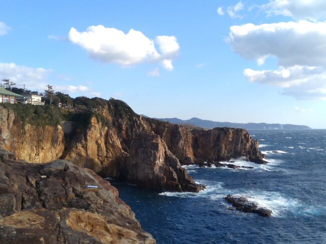 年末は白浜で温泉にでも浸かって、美味しいものを食べに行こうと早々に計画が決定。<br />奇しくも、go to travelが中止(12/28~)になった直前に１泊での家族旅行に行ってきました。