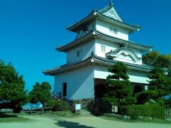 香川県訪問。丸亀城に行きました。