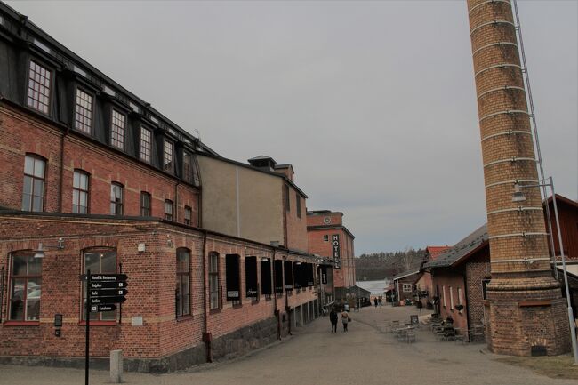 Nääs slottを見学した後は、車で10分もかからない場所にあるNääs fabrikerへ。<br />テキスタイルの工場などの跡地がホテル、カフェ、ショップになっている場所。