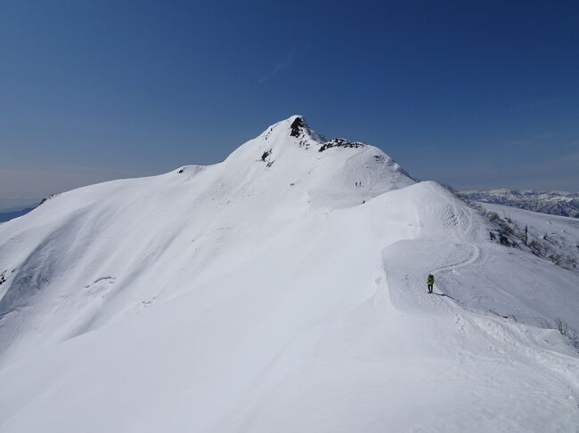 絶景の雪山ハイク♪川場スキー場から武尊山