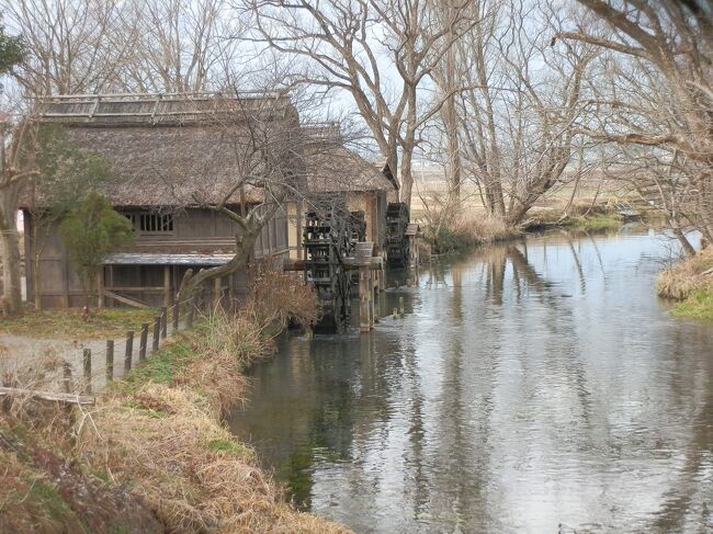 誰もが一度は口ずさんだ「早春賦」の歌。2月に入ると「早春賦」の歌が浮かんで来る。この歌は長野県の安曇野一帯の早春の情景をうたった歌です。雪国の人々の春が待ち遠しい歌のように思われます。春に向う明るい旋律にあこがれ、安曇野と言われる地域を旅してみました。<br /> <br /> 「早春賦」の一番の歌詞です。<br /><br /> 「春は名のみの 風の寒さや 谷の鶯 歌は思えど 時にあらずと 声も立てず 時にあらずと 声も立てず」<br />