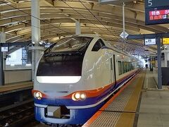 初めて乗る『特急しらゆき』！　大人の休日倶楽部パスで日本海と雪景色を見る日帰り旅