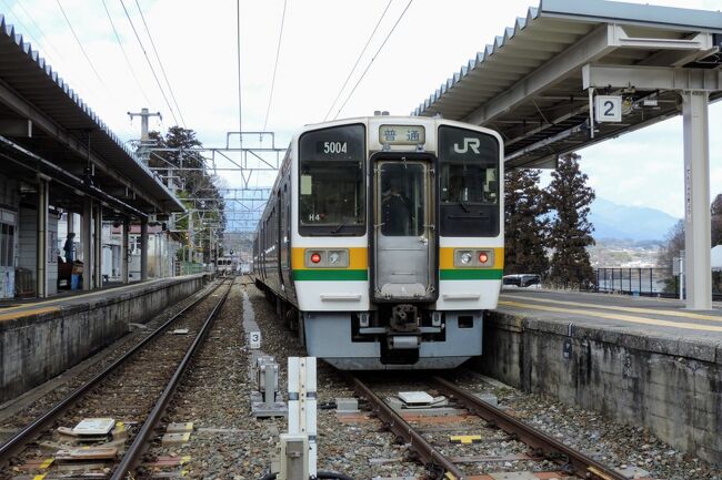 ご覧いただきありがとうございます。<br /><br />青春18きっぷで行く、飯田線乗りつぶし旅のパート2です。<br /><br />今回は、本長篠~天竜峡間の様子です。<br /><br />本長篠~天竜峡間は、天竜川に沿うルートで、急峻な山々を抜けるため、秘境駅も数多く、とても見どころたくさんの区間です。<br /><br />飯田線乗りつぶし旅①はこちら<br />https://4travel.jp/travelogue/11682170