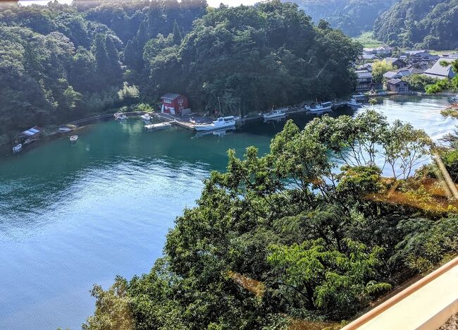 コロナ化で海外旅行も行けず、ほとんど自粛生活を送っていましたが、少し緩和されてきたので、gotoトラベルを利用して妹と従妹の3人で、洞窟風呂で有名な能登九十九湾のすぐ側にある「百楽荘」へ行ってきました。