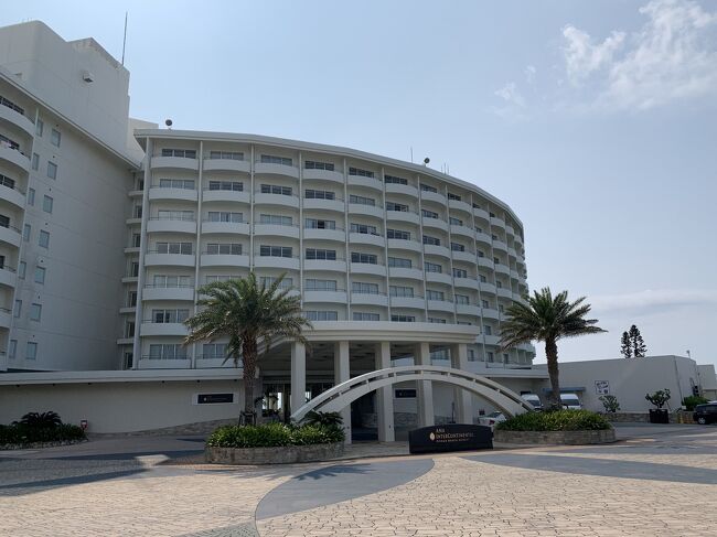 延び延びになった沖縄旅行<br />3日目はゆっくりホテルを出発し豊崎近辺のアウトレットモール等の散策をして帰阪