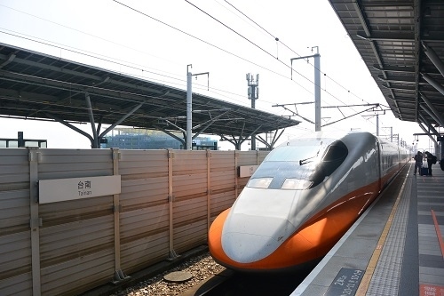 2019年10月台湾旅は台北と台南をめぐる旅でした。<br /><br />台湾旅8日目その1<br /><br />☆シャングリラファーイースタンプラザのクラブラウンジで朝食<br />☆台鐵台南車站から台鐵に乗って高鐵台南站へ<br />☆高鐵で高鐵桃園站へ<br />