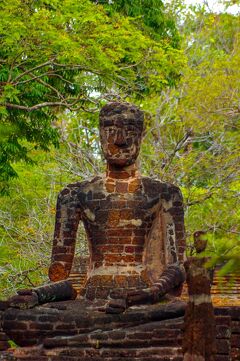 タイの遺跡を全部巡るつもりが、コロナの影響で北部だけで終わってしまった旅　その６ WAT SINGH