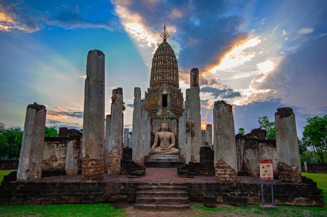 タイの遺跡を全部巡るつもりが、コロナの影響で北部だけで終わってしまった旅　その１７　シーサッチャナーライ郊外の遺跡巡り
