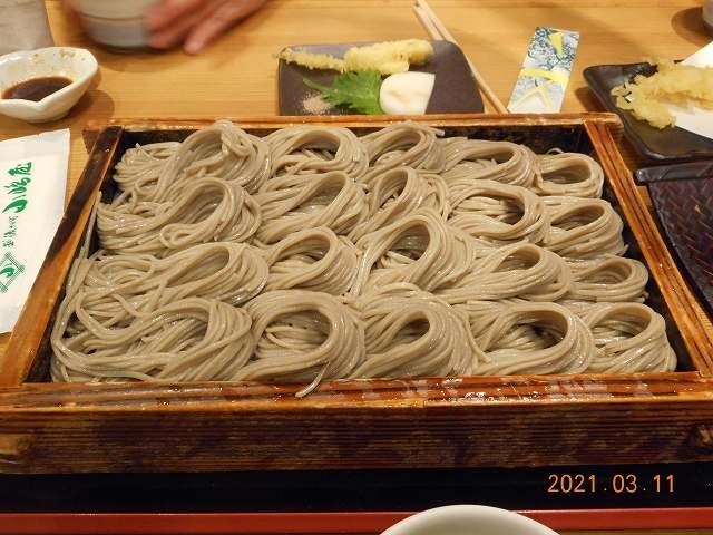 88歳になる義母を一人で置いて行くわけにもいかないので、4ベッドのあるホテルを探していました、やっとNASPAニューオータニにあることを知り、滞在中スキーが出来るので、ここに決めました。<br /><br />幸いなことに このゲレンデはスキーヤーだけでボーダーはいないので安心です。