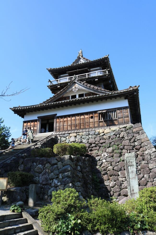 丸岡城と称念寺へ行きました。