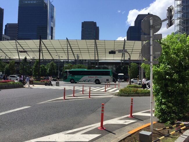 紀行と呼ぶのは少々気が引けるのですが。<br />5月連休、思い立って都心の教室に通ってアコースティックギターの特訓です。