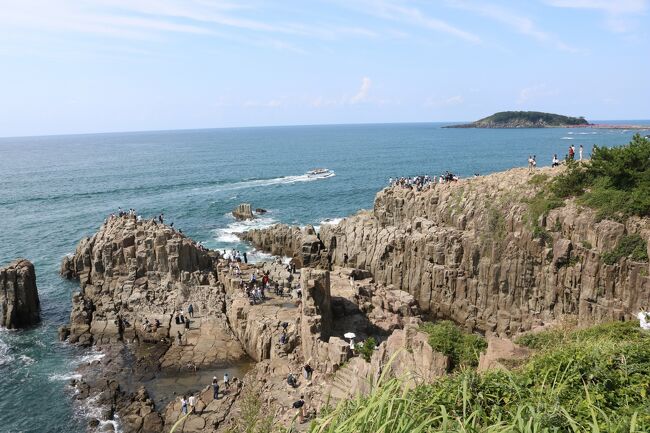 東尋坊から雄島まで行き、最後に三国で海鮮丼を食べてきました。
