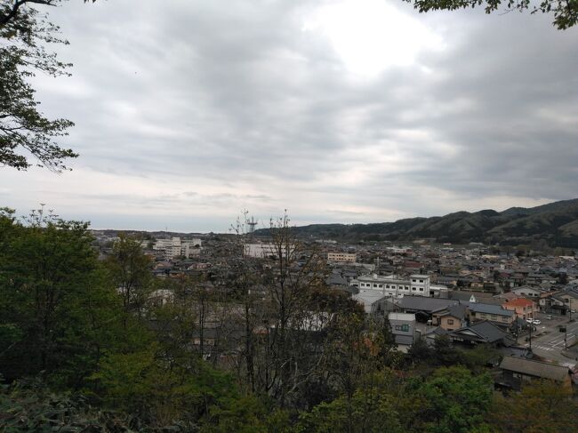 村上市寺院巡り、後半は車で移動しました。<br />写真は西奈彌羽黒神社からの眺めです。