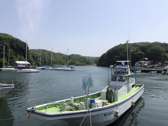 直前まで千葉県銚子市へ行こうとしていたのを、急遽方向転換しての神奈川県三三=三崎を抜いた三浦市日帰り旅。何度か行っている小網代の森や小網代湾、多分再訪の松輪海岸、初訪問の大根丘陵縦断街道などを巡り、メジャーどころの三崎港や城ヶ島を完全にスルーした旅となりました。