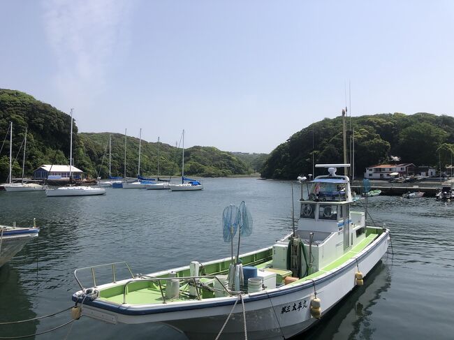 直前まで千葉県銚子市へ行こうとしていたのを、急遽方向転換しての神奈川県三三＝三崎を抜いた三浦市日帰り旅。何度か行っている小網代の森や小網代湾、多分再訪の松輪海岸、初訪問の大根丘陵縦断街道などを巡り、メジャーどころの三崎港や城ヶ島を完全にスルーした旅となりました。