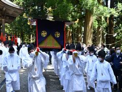 「戸隠の神」七年に一度の神社変え!