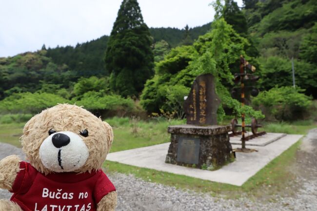 今回も来ました北薩・伊佐市。<br />最近一部でひそかなブームにもなっている旧布計小学校と<br />昭和最後の年に廃線したJR山野線の薩摩布計駅(さつまふけえき)を訪問しました。<br /><br />