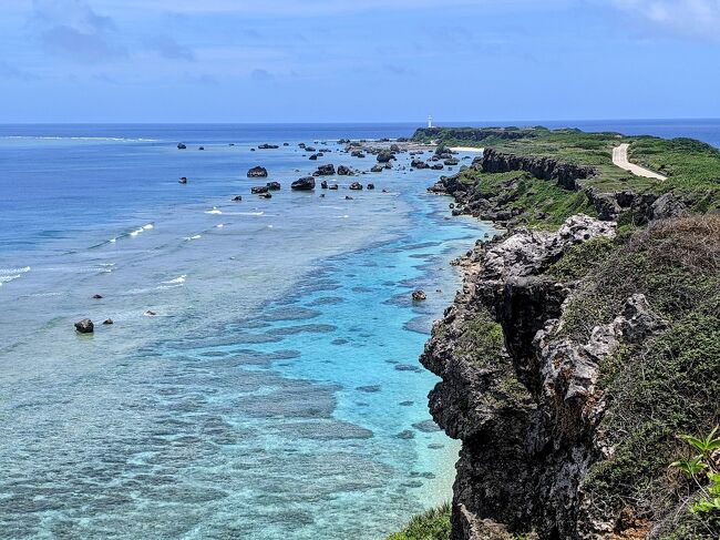 5月22日から3泊4日でブルーチャージの宮古島旅行。当初この日程で小樽、ニセコへ行く計画でしたが、北海道が緊急事態となり出発1週間前にキャンセル。まん防ながら梅雨入りした沖縄なら人は少ないだろうと、旅先を宮古島に変更。宿はお気に入りの宮古島東急を確保。空路はANAを株主優待で予約。準備が整ったかと思えば、出発前に沖縄も緊急事態入りが決まりますが…。観光や夕食を予約済みのため、キャンセルするのもご迷惑かな、との思いもあり、宮古島に向けて出発することにしました。