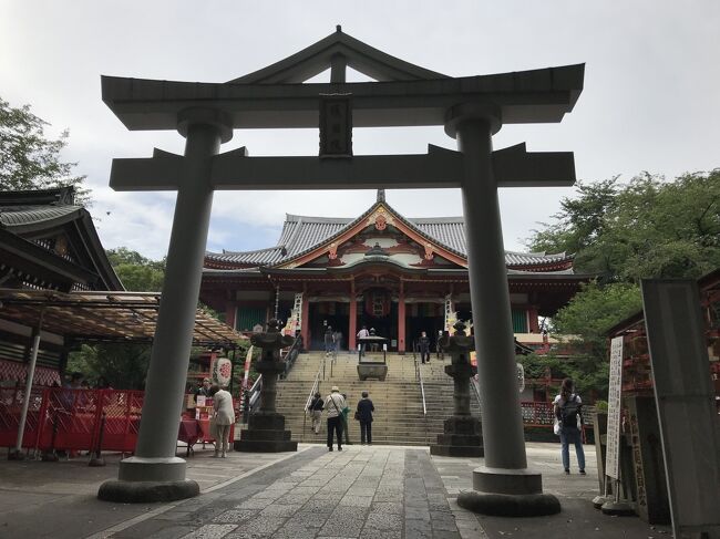 東京サイクリング。<br />自宅から、渋谷区・世田谷区・目黒区・品川区・港区をめぐる、40㎞弱の行程。<br /><br />渋谷区：重要文化財に指定された代々木競技場を見る。<br />世田谷区：有名ハンバーガー店のベーカーバウンスでお昼を食べ、烏山川・目黒川の暗渠の遊歩道を走る。<br />目黒区：高速道路上を公園にした、目黒天空庭園に寄って、目黒川沿いを走り、目黒不動尊にお参り。<br />品川区：品川神社にお参り。<br />港区：東禅寺にお参りして、いくつかの近代建築を見て、浪花家総本店のたい焼きを食べる。