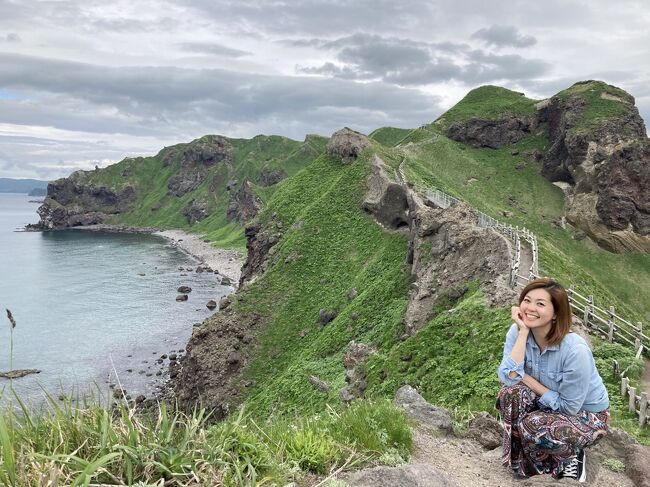 春の北海道ドライブ。札幌を出発して、積丹半島へ。<br />神威岬で積丹ブルーを堪能し、帰りには地元の名店で贅沢海鮮丼。<br />朝から夕方までのドライブコースです。